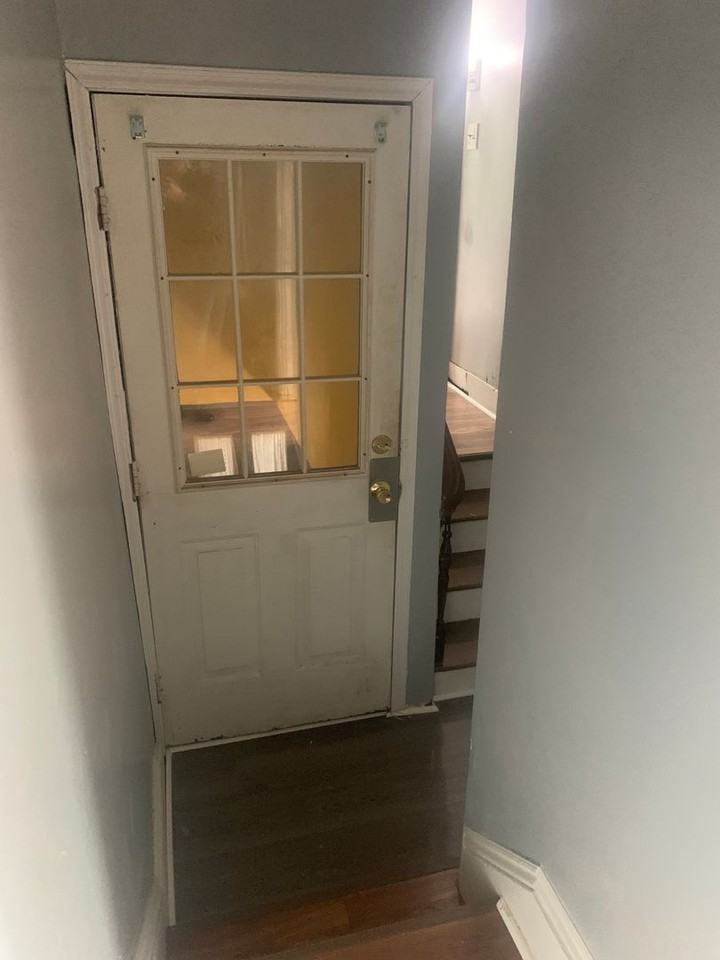 117 N Queen St 2nd Fl - Photo 3 of 24