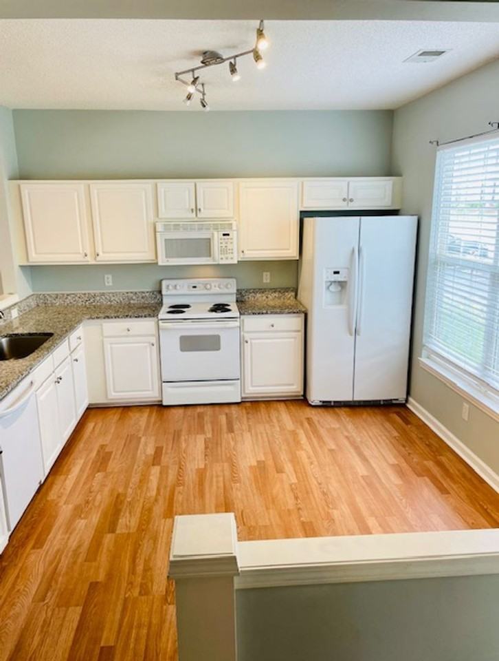 201 Braelock Dr - Photo 6 of 11