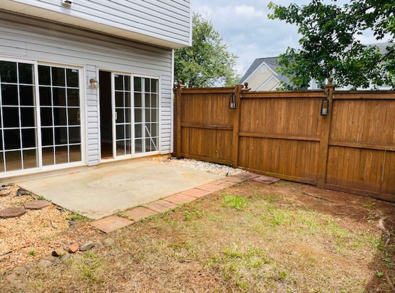 201 Braelock Dr - Photo 7 of 11