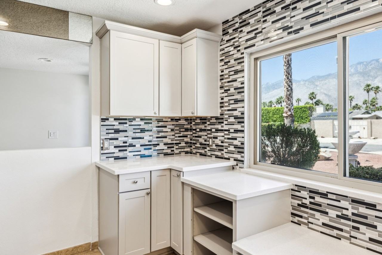 2140 Acacia Rd E - Photo 6 of 50