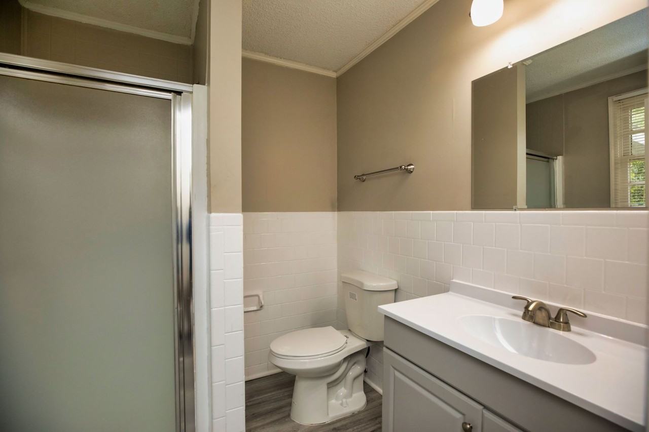 118 Nottingham Ct - Photo 5 of 12