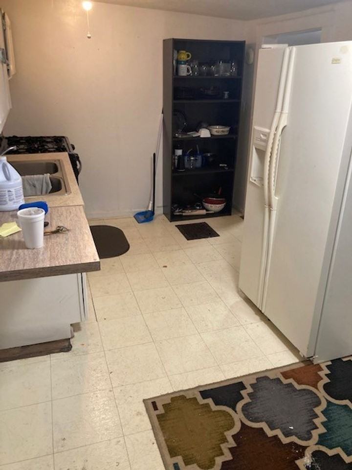 1104 S Meridian - Photo 3 of 3