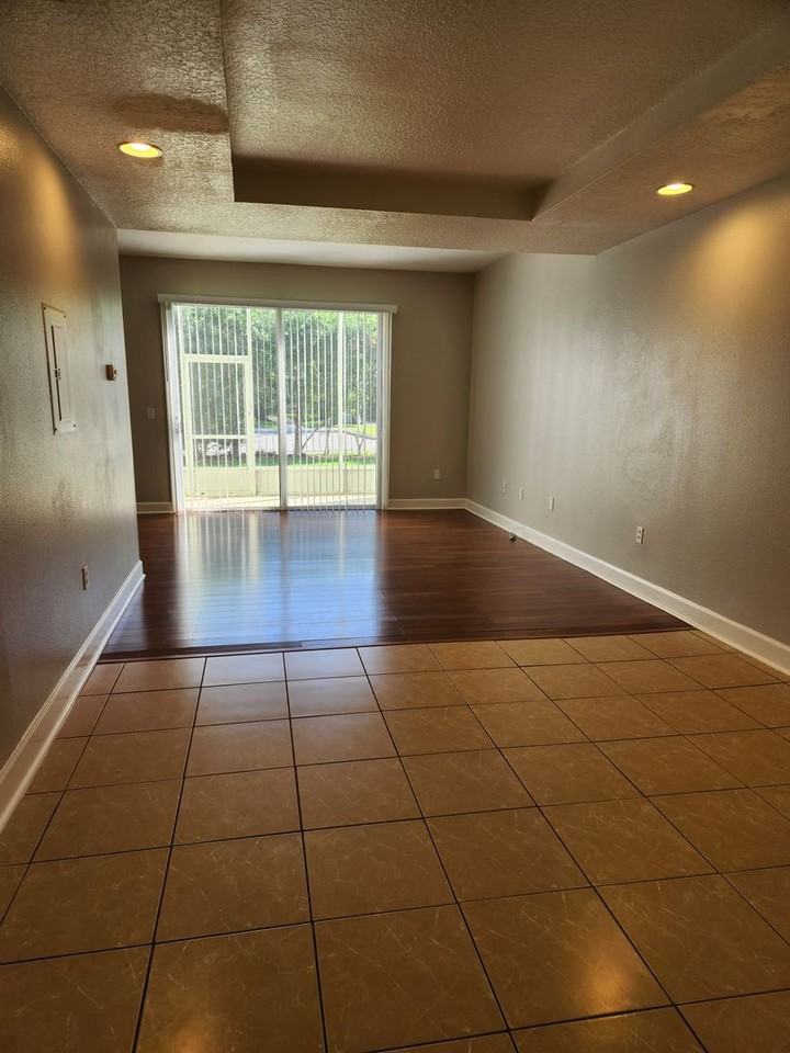 615 Founders Dr - Photo 6 of 35