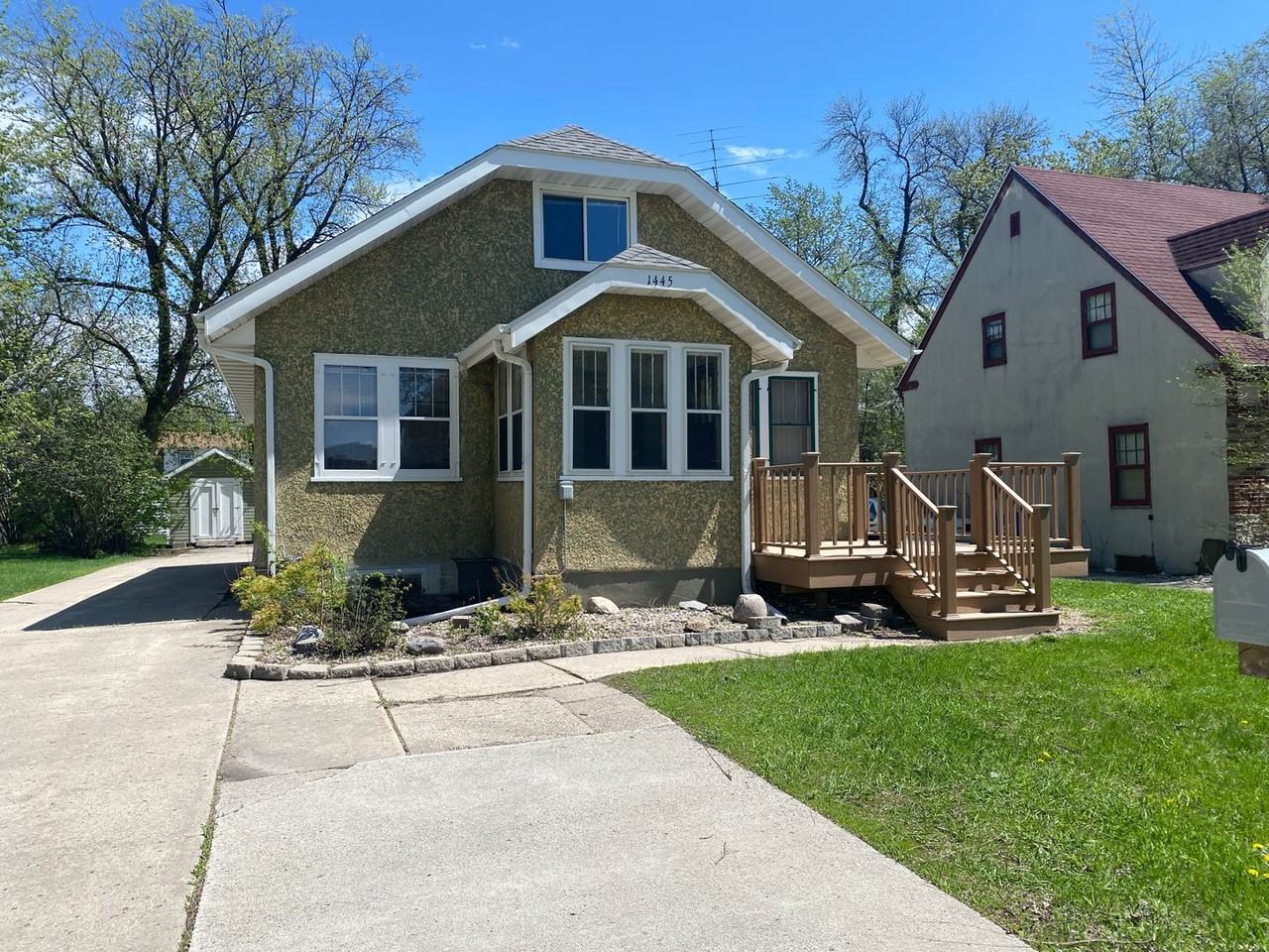 1445 University Dr N - Photo 2 of 38