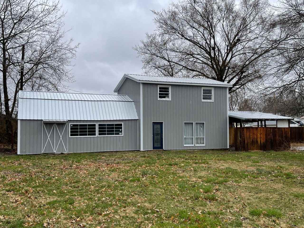 806 E Center St - Photo 3 of 21