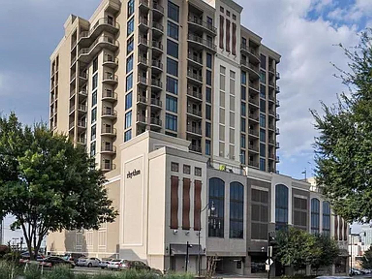 1508 Demonbreun St #611 - Photo 2 of 22