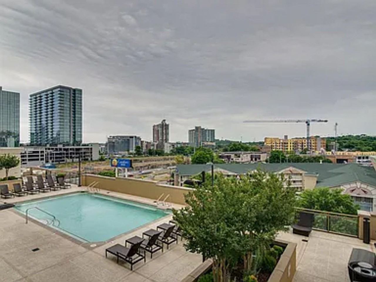 1508 Demonbreun St #611 - Photo 5 of 22