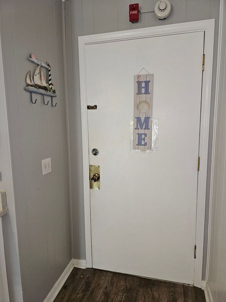 401 Hillside Dr N Apt 3m - Photo 3 of 36