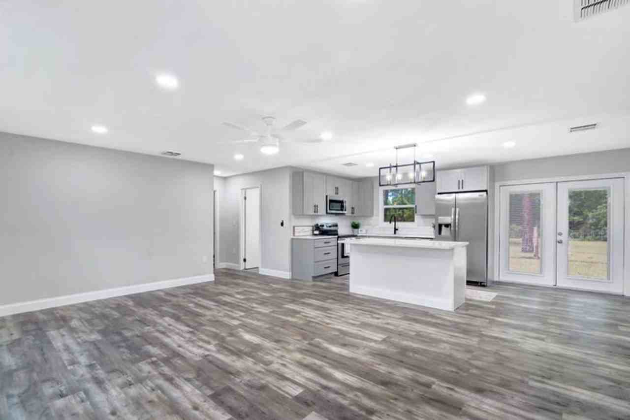 13366 169th Ct N - Photo 2 of 17