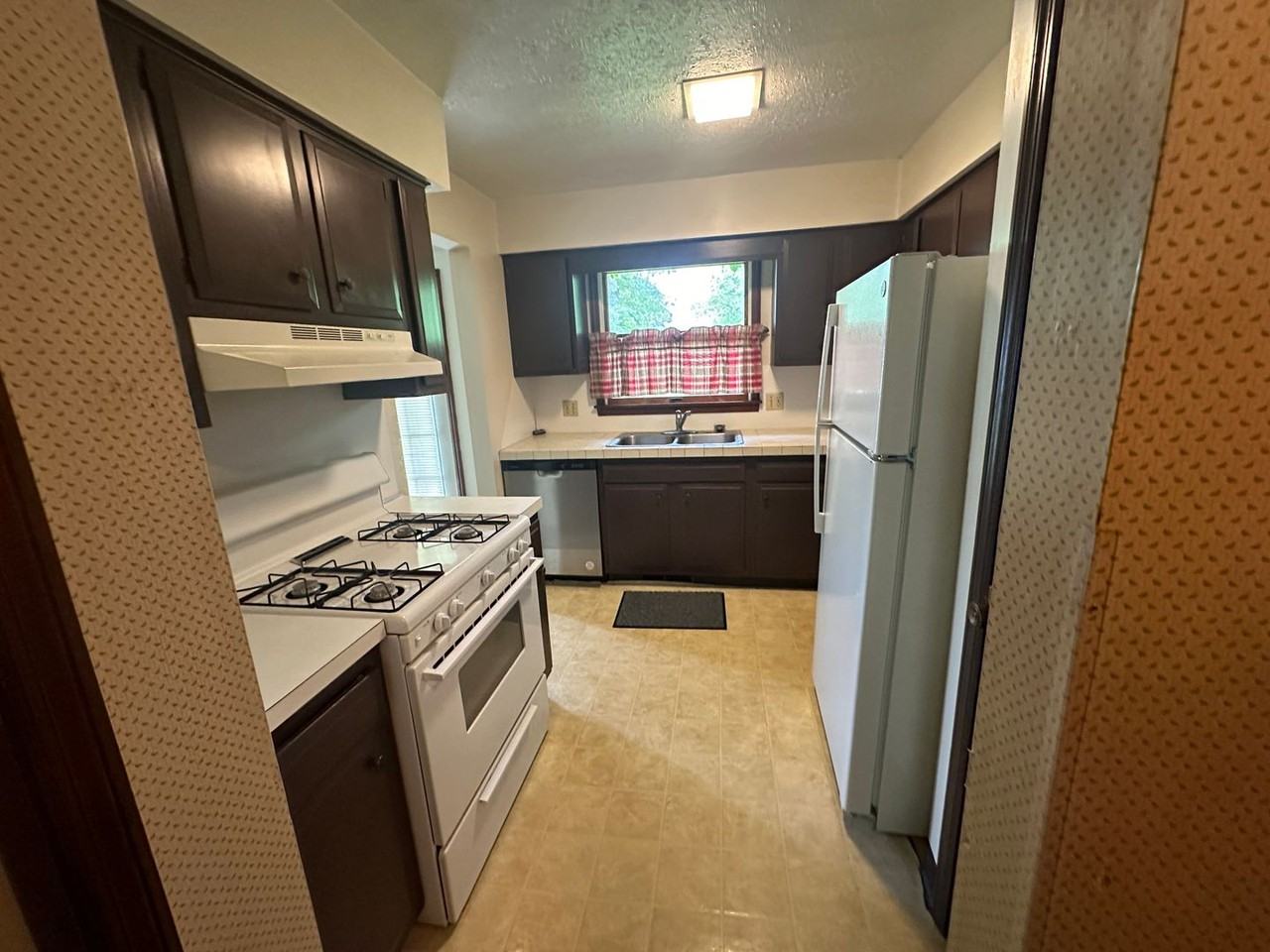 6543 Lake O Springs Ave Nw - Photo 2 of 21