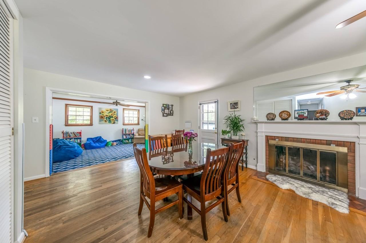 134 Berkeley Ln - Photo 3 of 15