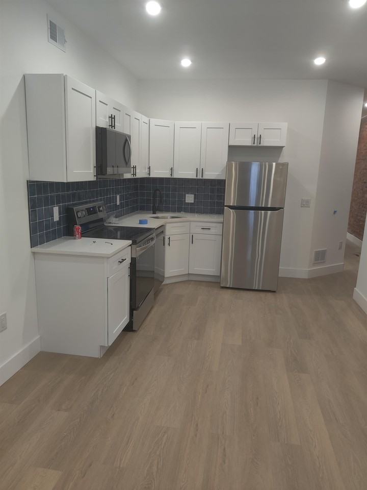 3018 N 9th St 1st Fl #A - Photo 3 of 10