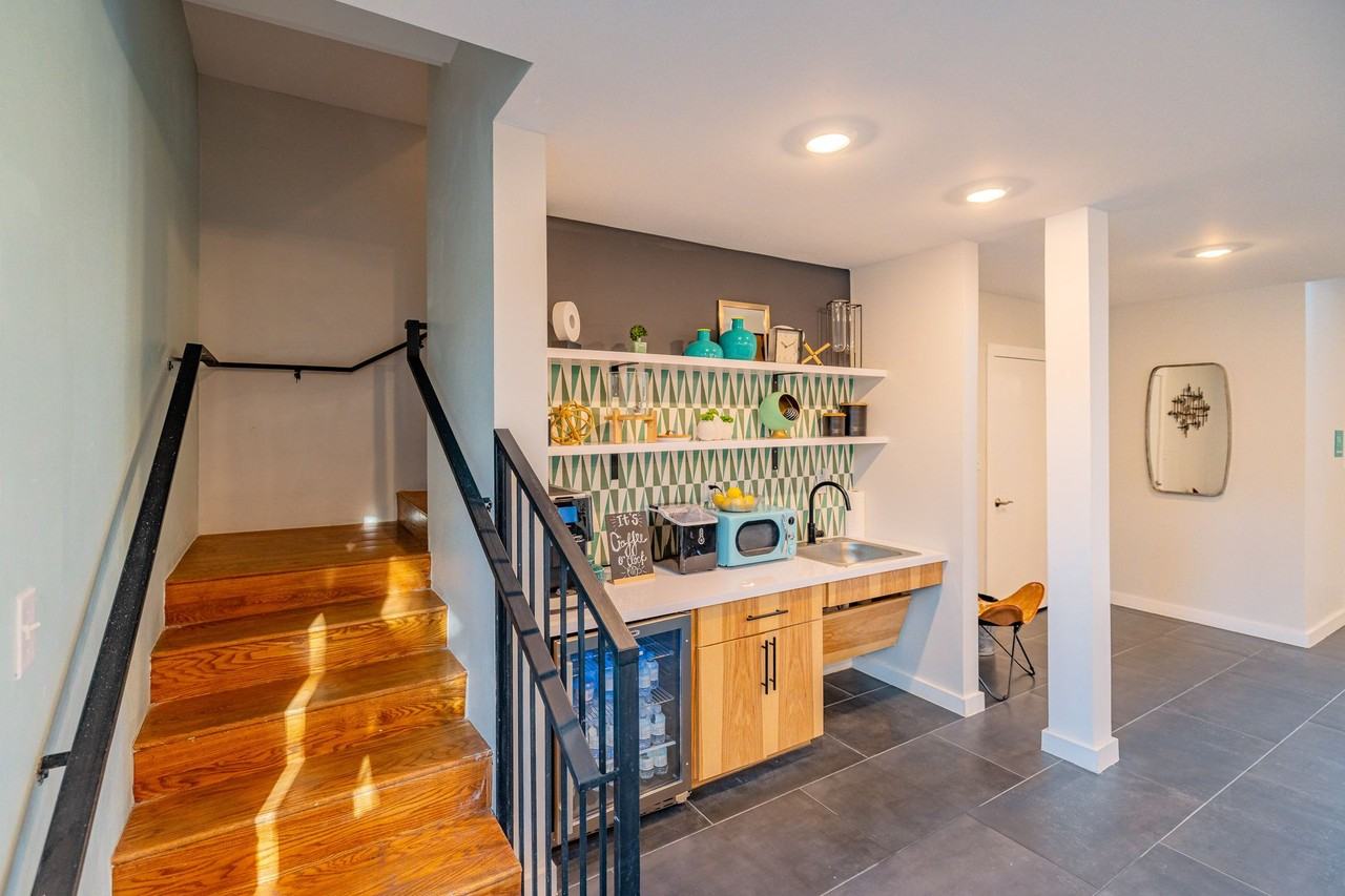 The Hedge Apartments - Photo 7 of 44