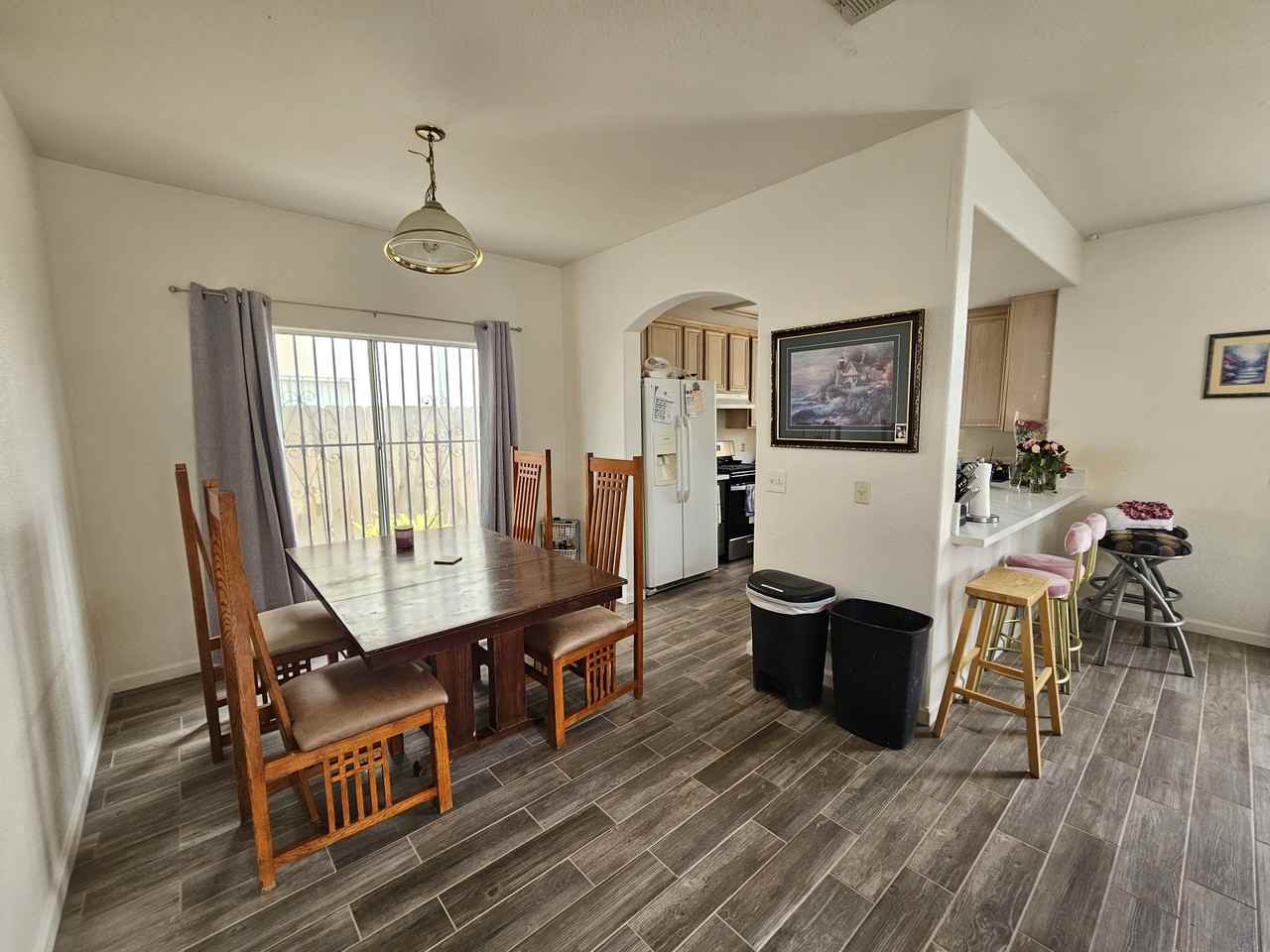 4724 Nogal Street - Photo 3 of 5