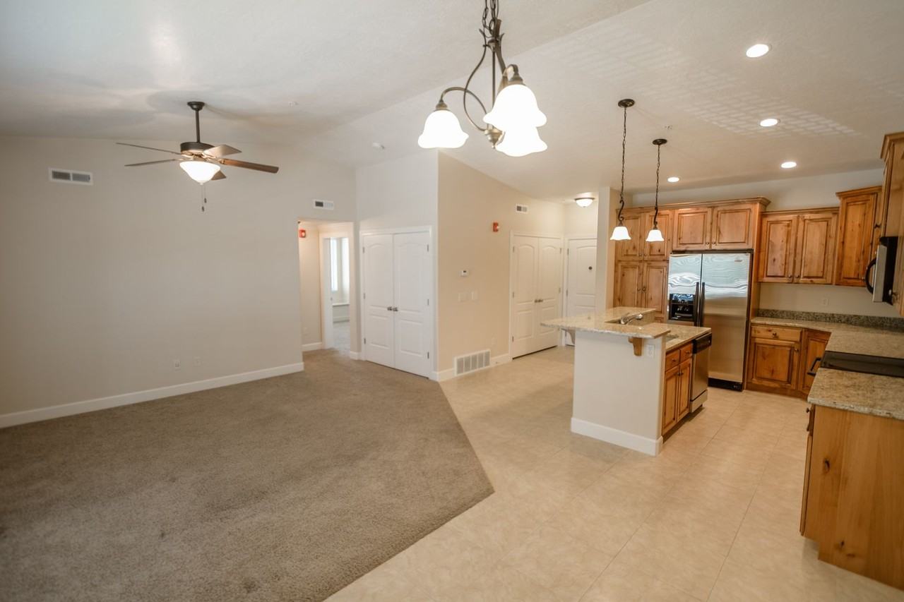 967 W. 1055 N. - Photo 2 of 25