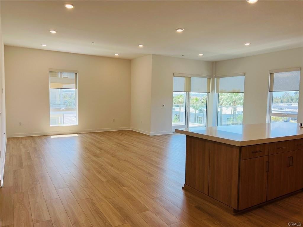 1400 Rivington - Photo 3 of 8