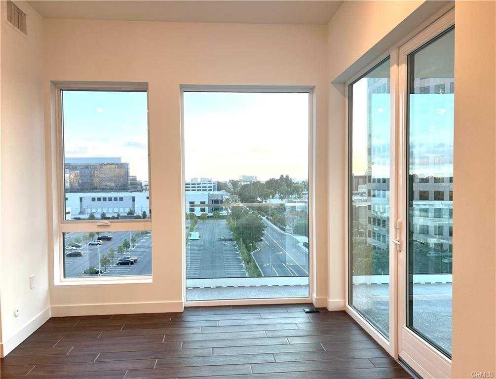 1701 Rivington - Photo 3 of 8