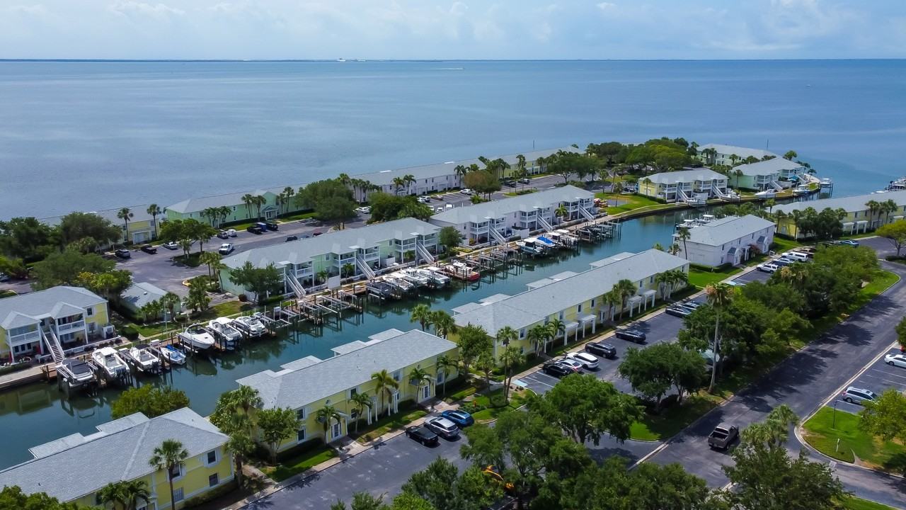 5092 Beach Dr Se, St. Petersburg, FL 33705 1 Bedroom Apartment for