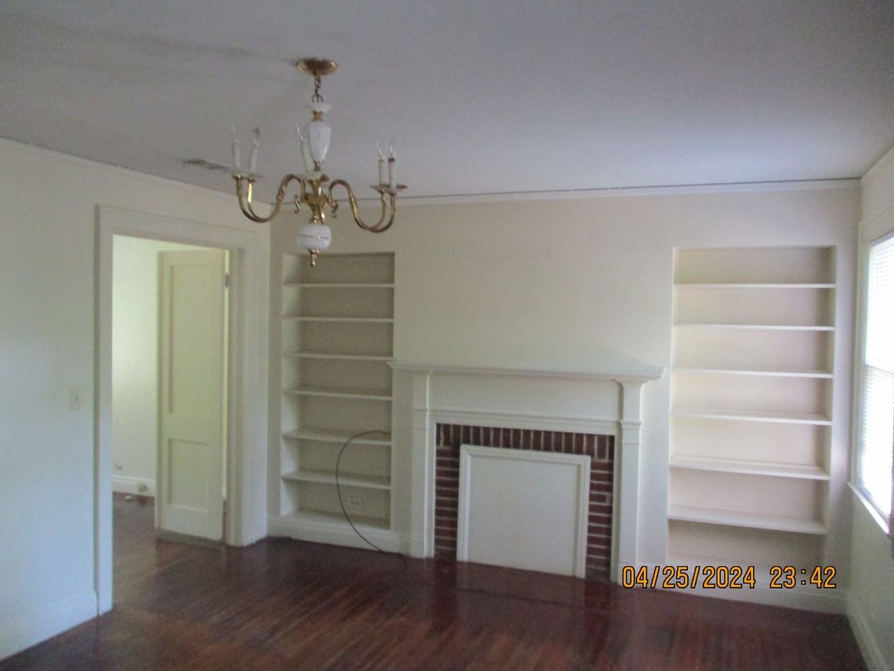 827 W 2nd Ave - Photo 3 of 9