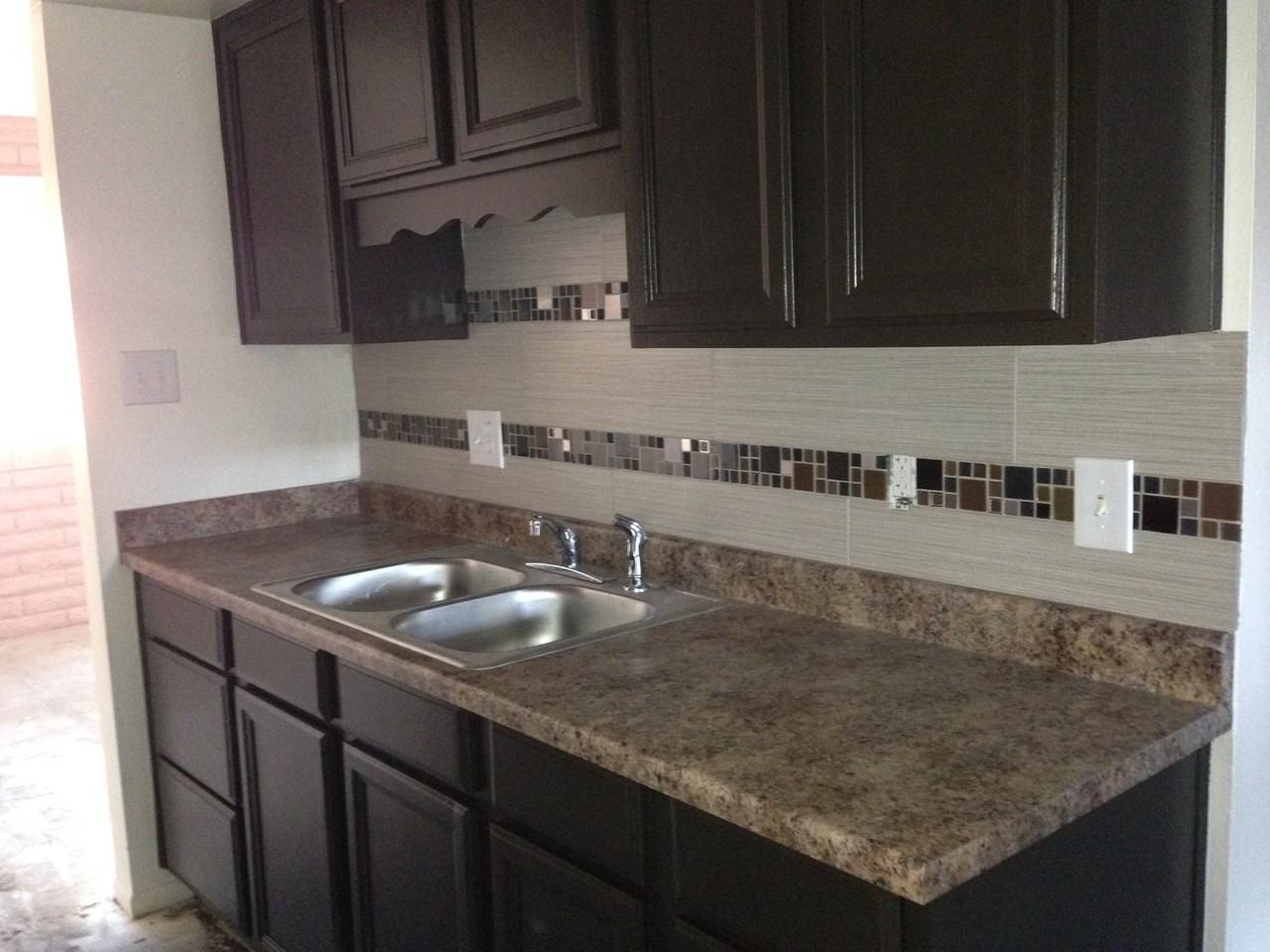 1 MONTH FREE rent 2 bed 1 bath with private Patio - Photo 2 of 27