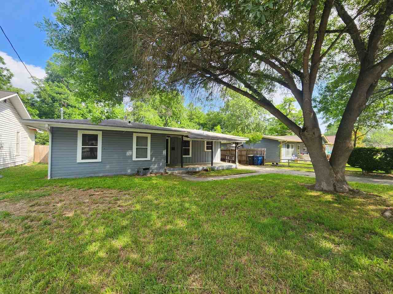 554 Lee St - Photo 2 of 22