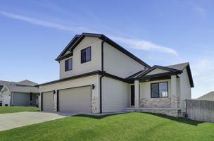 featured image of 7339 Yankee Woods Dr
