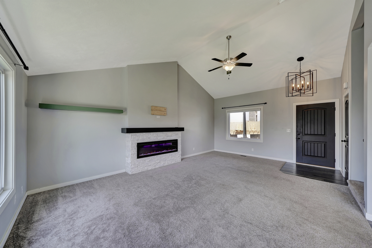 7339 Yankee Woods Dr - Photo 4 of 38