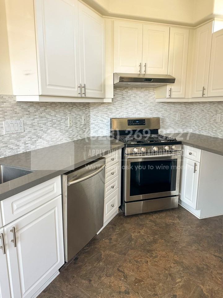 10796 Sabre Hill Dr #202 - Photo 3 of 16