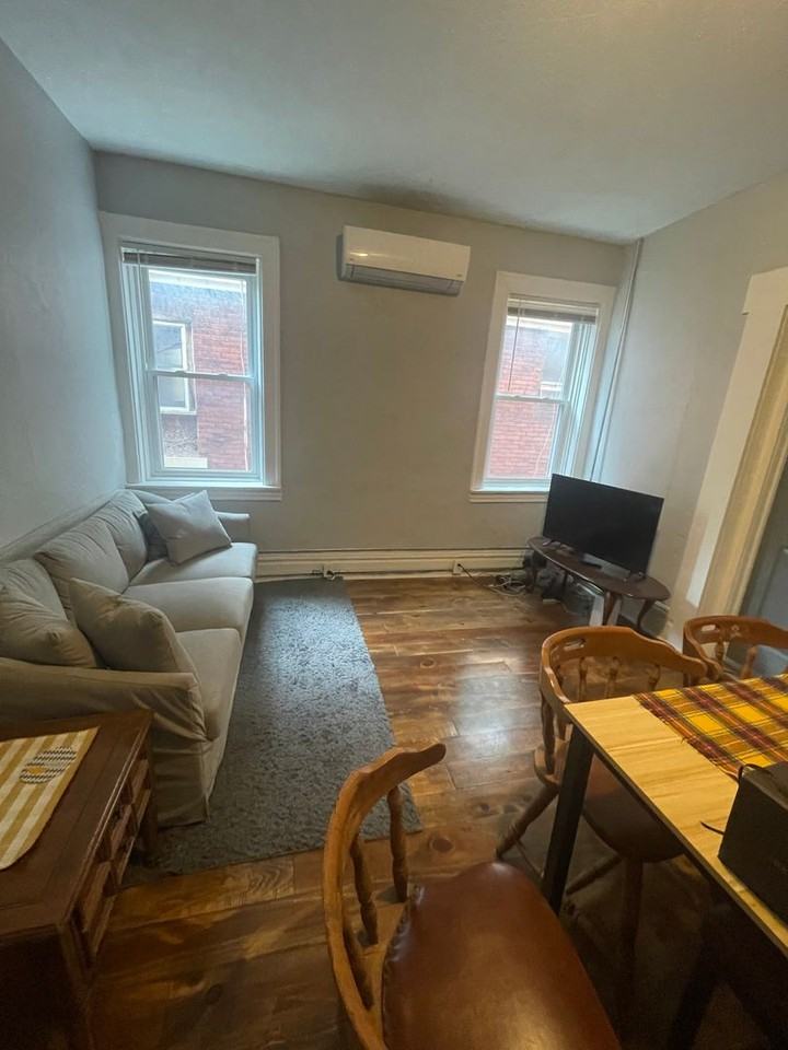 225 South Millvale Avenue - Photo 4 of 12