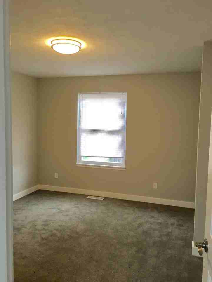 924 Dayton St Sw - Photo 6 of 9