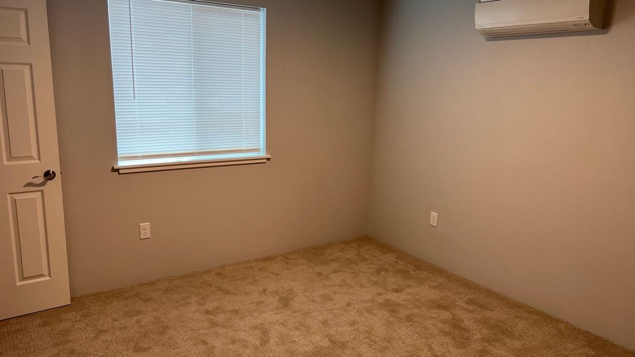 610 N Main St Apt 5c #5C - Photo 7 of 9