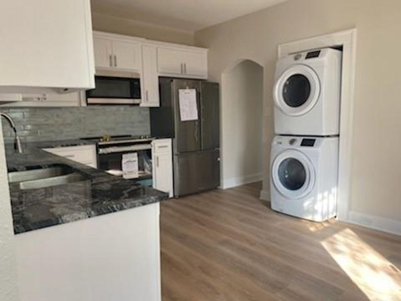 2203 Kenley St - Photo 2 of 9
