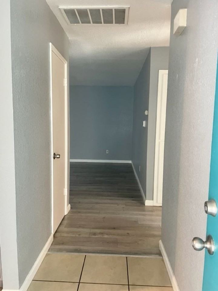 435 Ripona Avenue - Photo 2 of 12