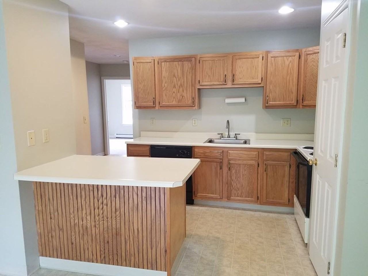 Willow Wood Apartment Homes - Photo 6 of 28