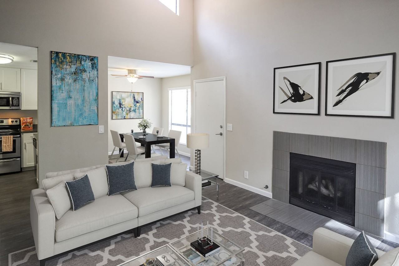 Sommerset La Costa - Photo 5 of 26