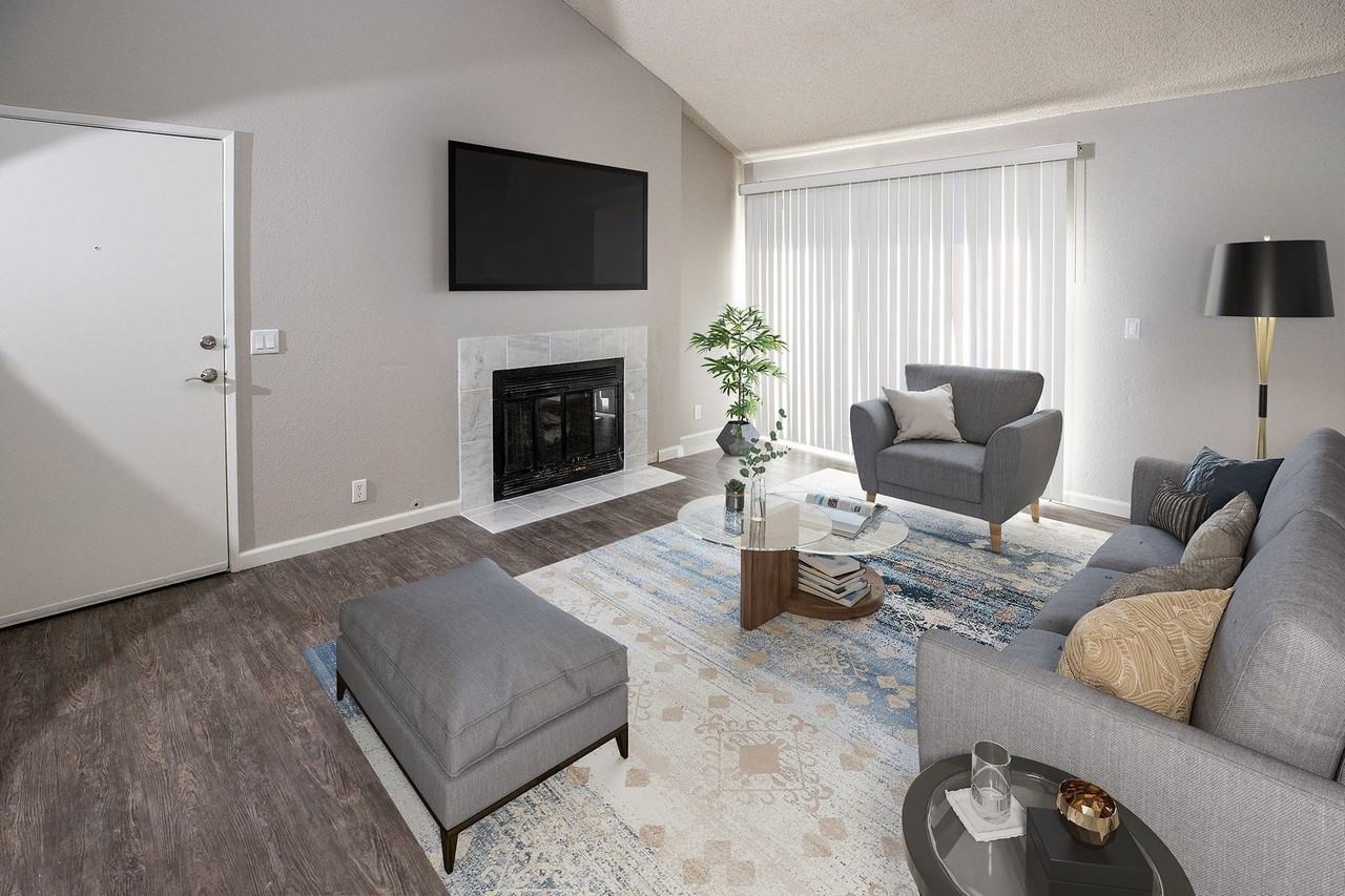 Sommerset La Costa - Photo 6 of 26