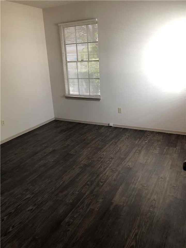 8330 Fathom Cir #103 - Photo 6 of 9