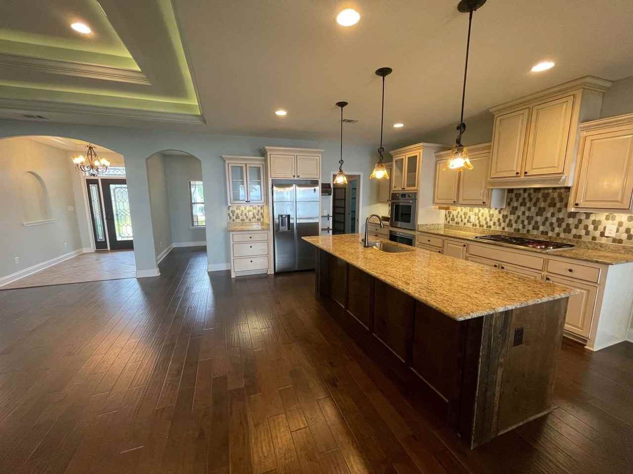 6148 E Bay Blvd - Photo 6 of 40