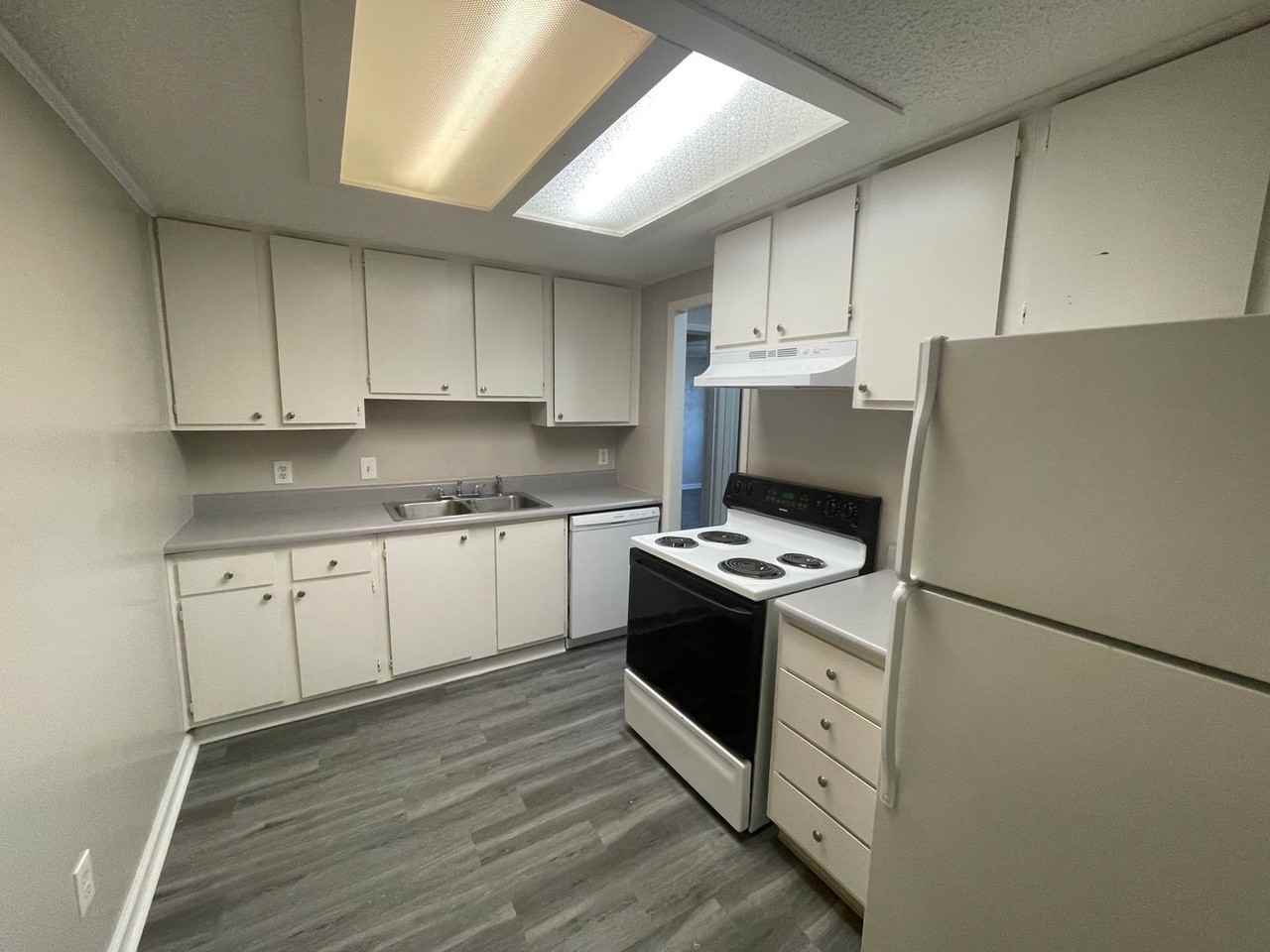 Stillwater Apartments - Photo 7 of 37