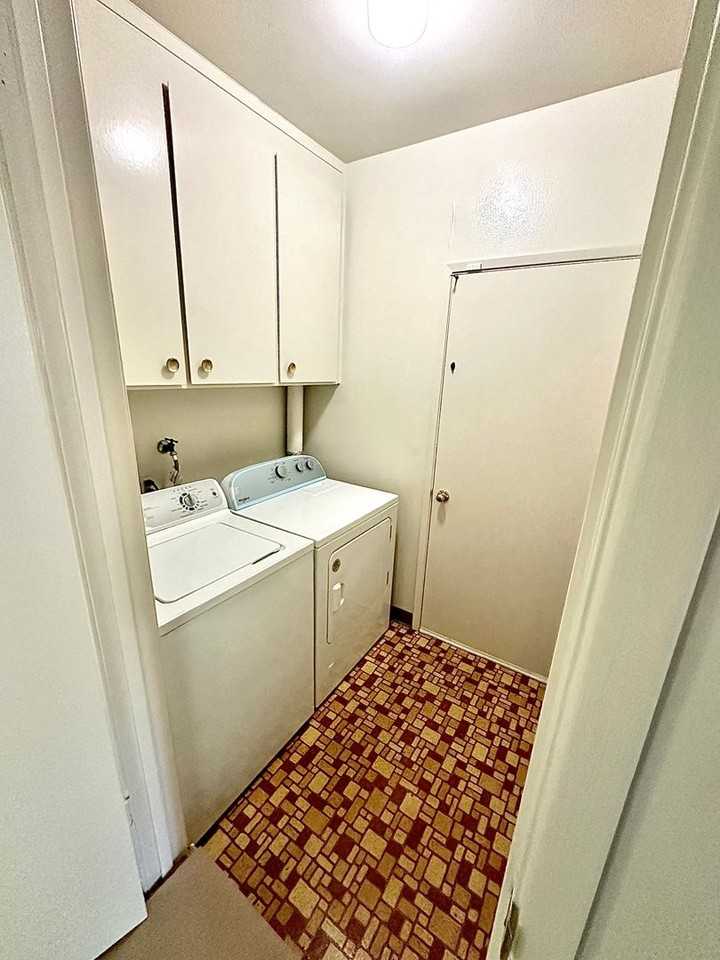 6225 Guyson Ct - Photo 4 of 12