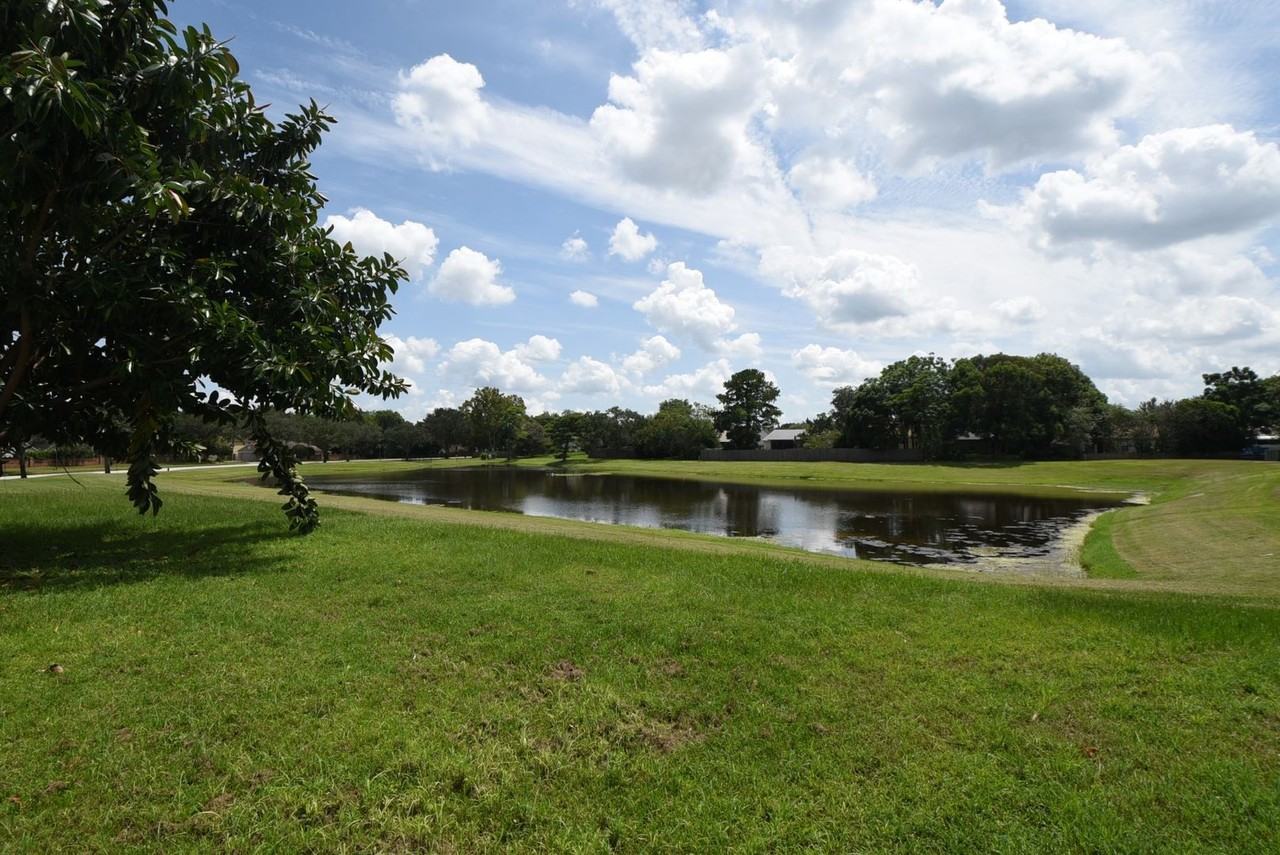 1118 Sugarberry Trl - Photo 2 of 35