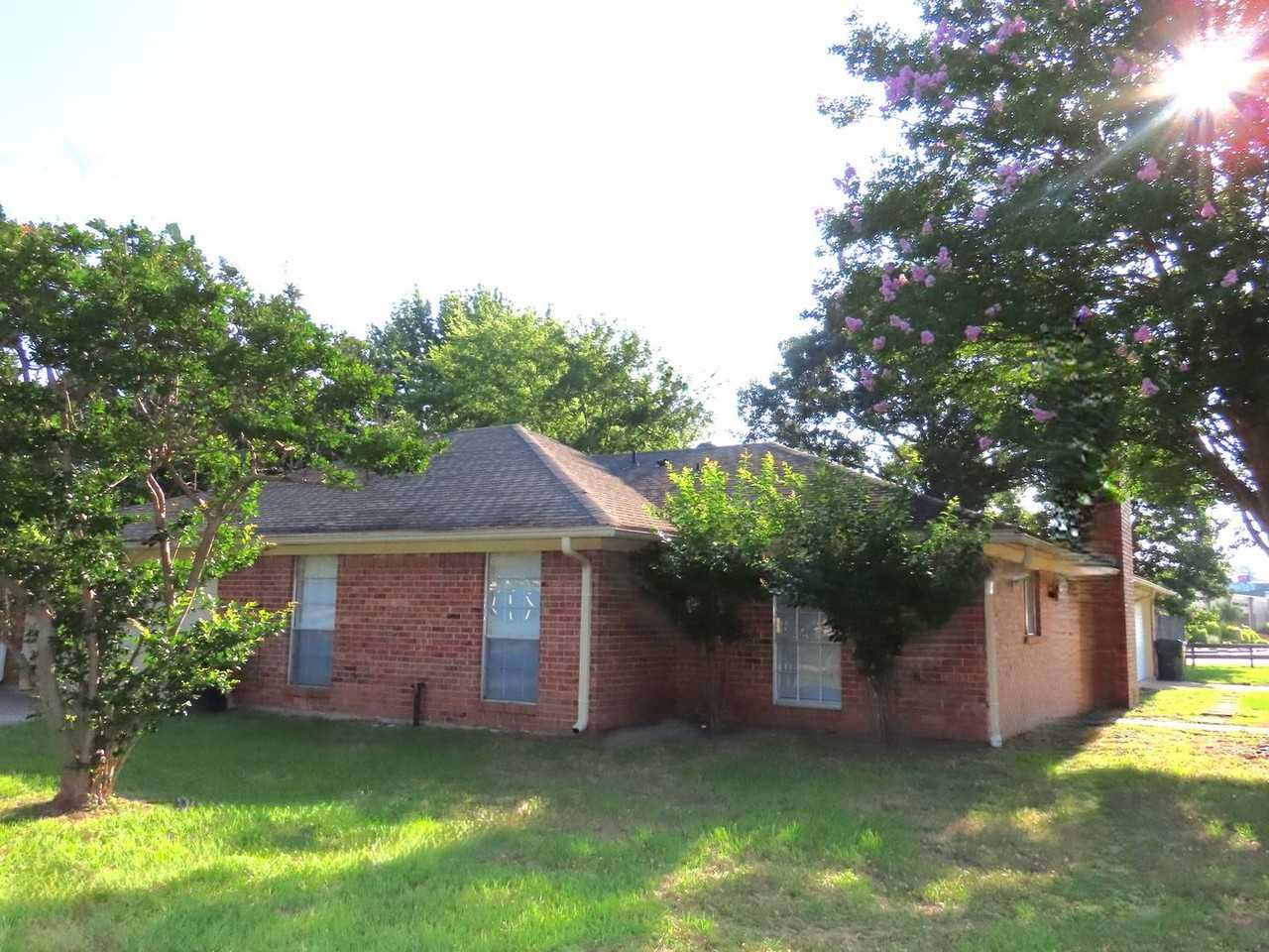 2600 Kensington Dr - Photo 3 of 30