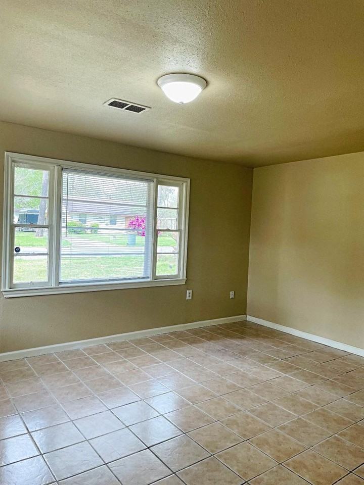 5285 Landry Ln - Photo 2 of 10