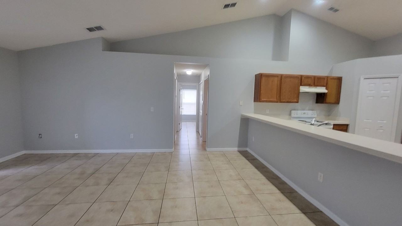 654 Basingstoke Ct - Photo 6 of 18