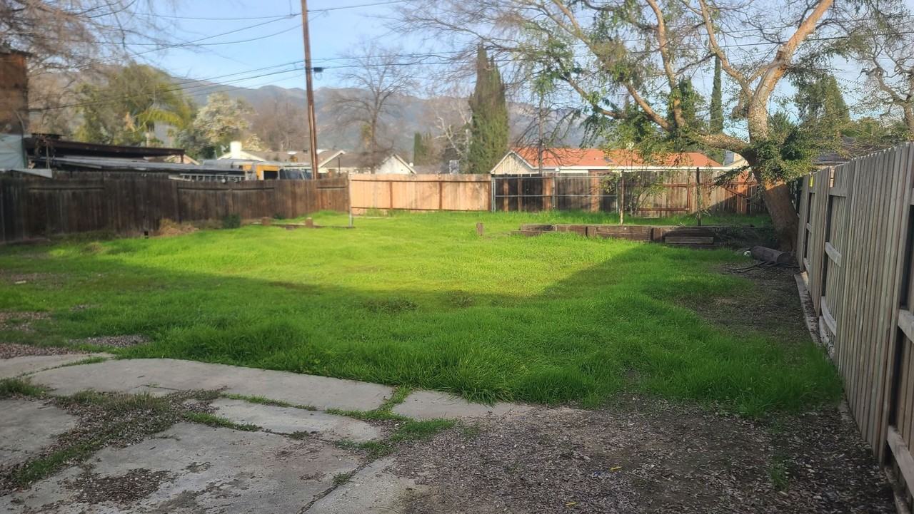 204 Shady Ln - Photo 2 of 15