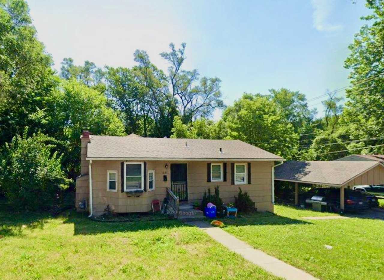 8101 Brooklyn Ave - Photo 6 of 16