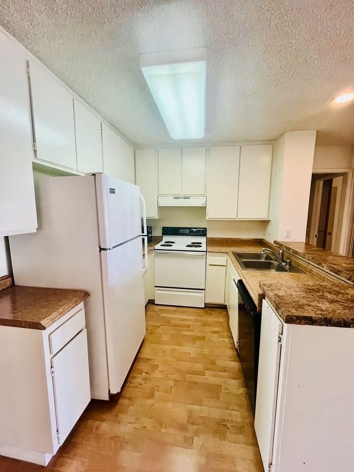 1775 Diamond St #119 - Photo 5 of 37