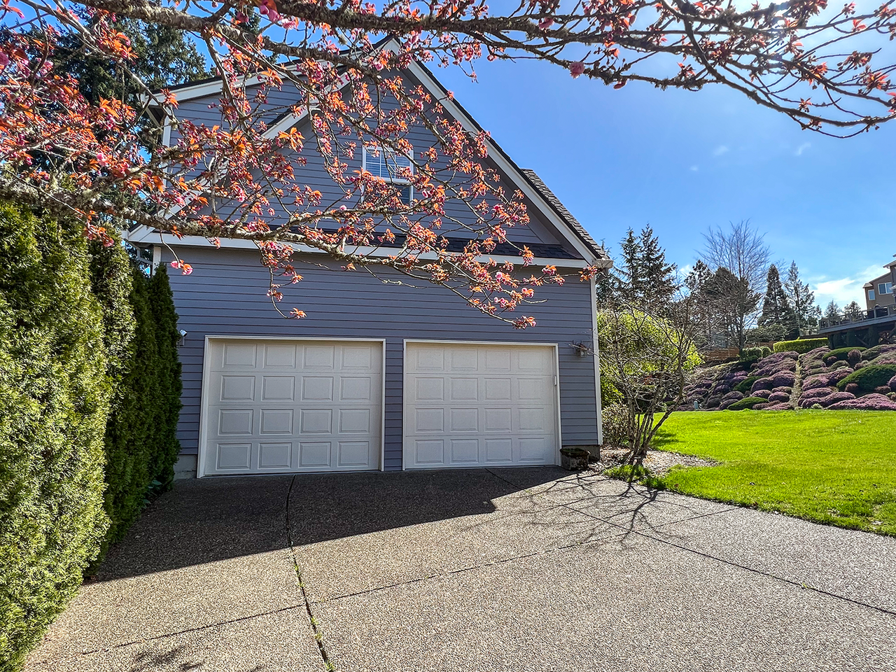 13801 Sw Boxelder St - Photo 3 of 34