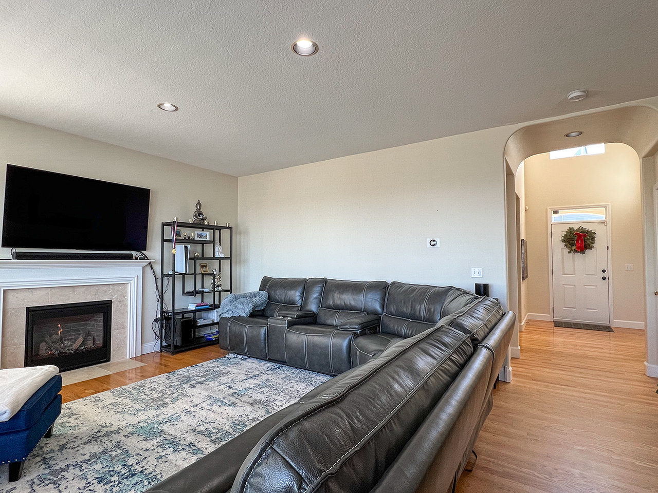 13801 Sw Boxelder St - Photo 6 of 34