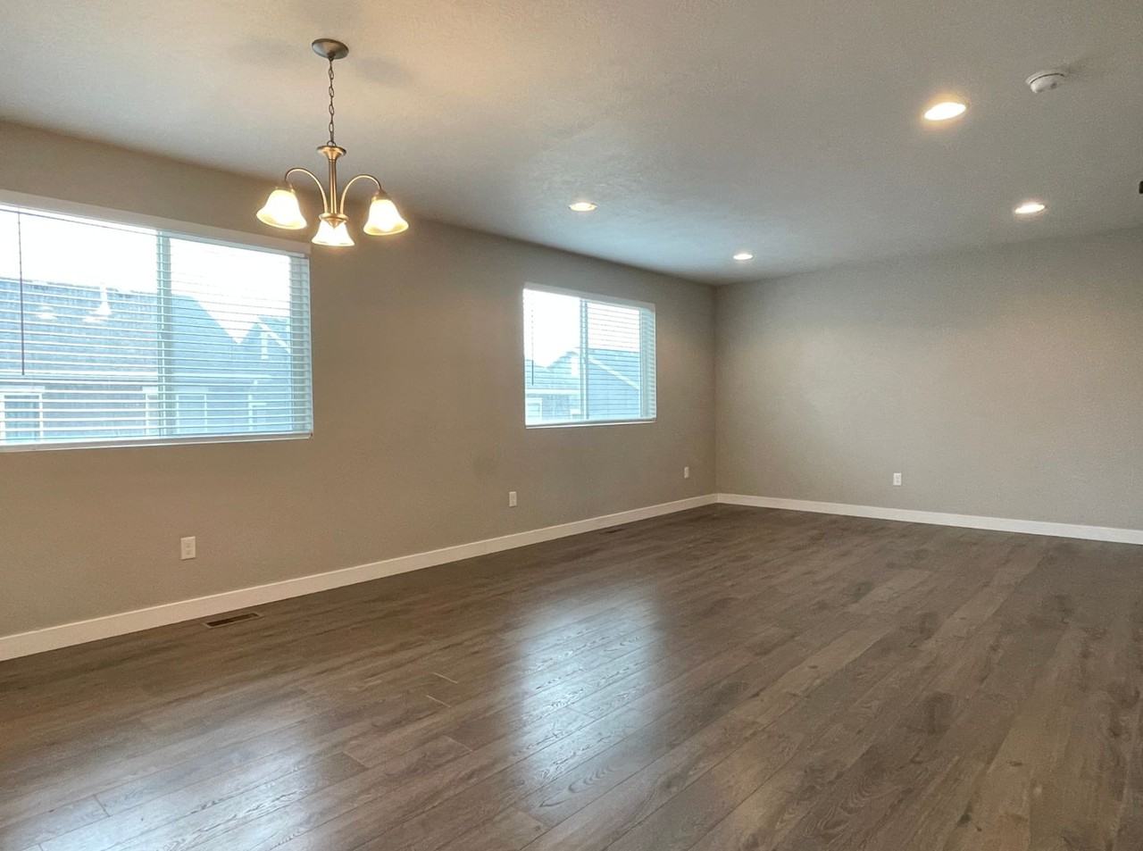 3037 S Red Pine Dr - Photo 3 of 31